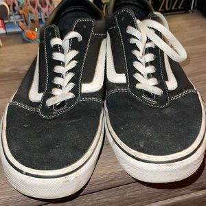 Men’s Black and White Vans